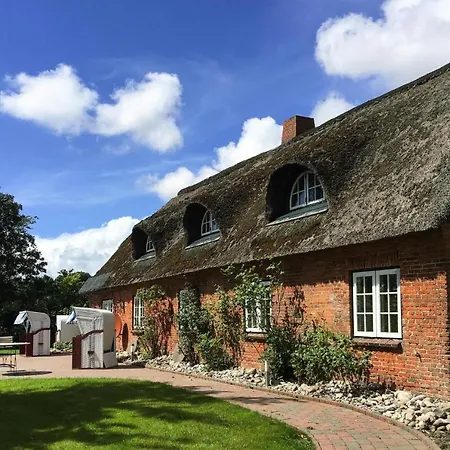 Holiday Home Alte Weinstube, Emmelsbuell 度假居 *
